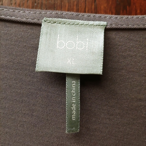 Woman's blouse - Picture 3 of 4